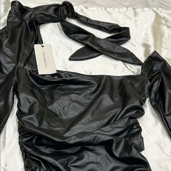 🌷 One Shoulder Bodysuit - Picture 4 of 8